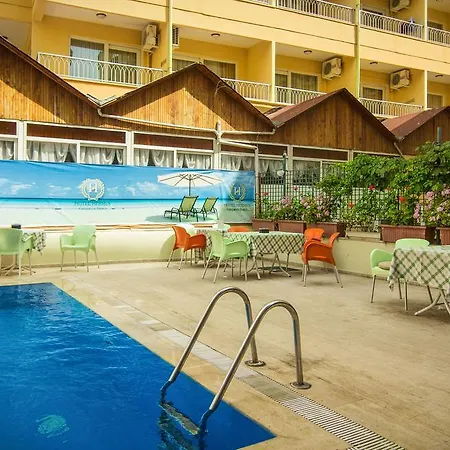 Kleopatra Hermes 3*