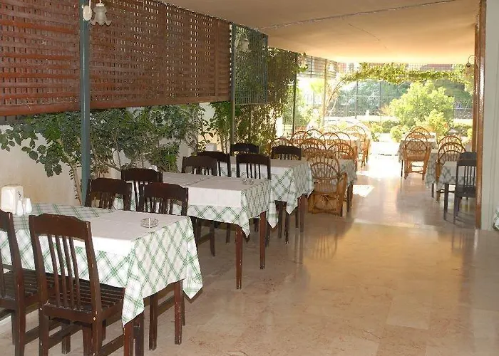 Kleopatra Hermes Αλάνια