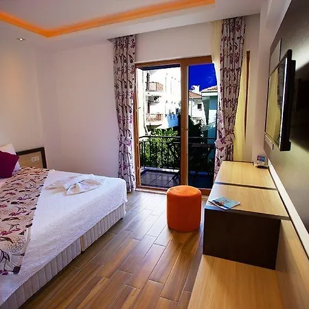 Kleopatra Hermes 3*